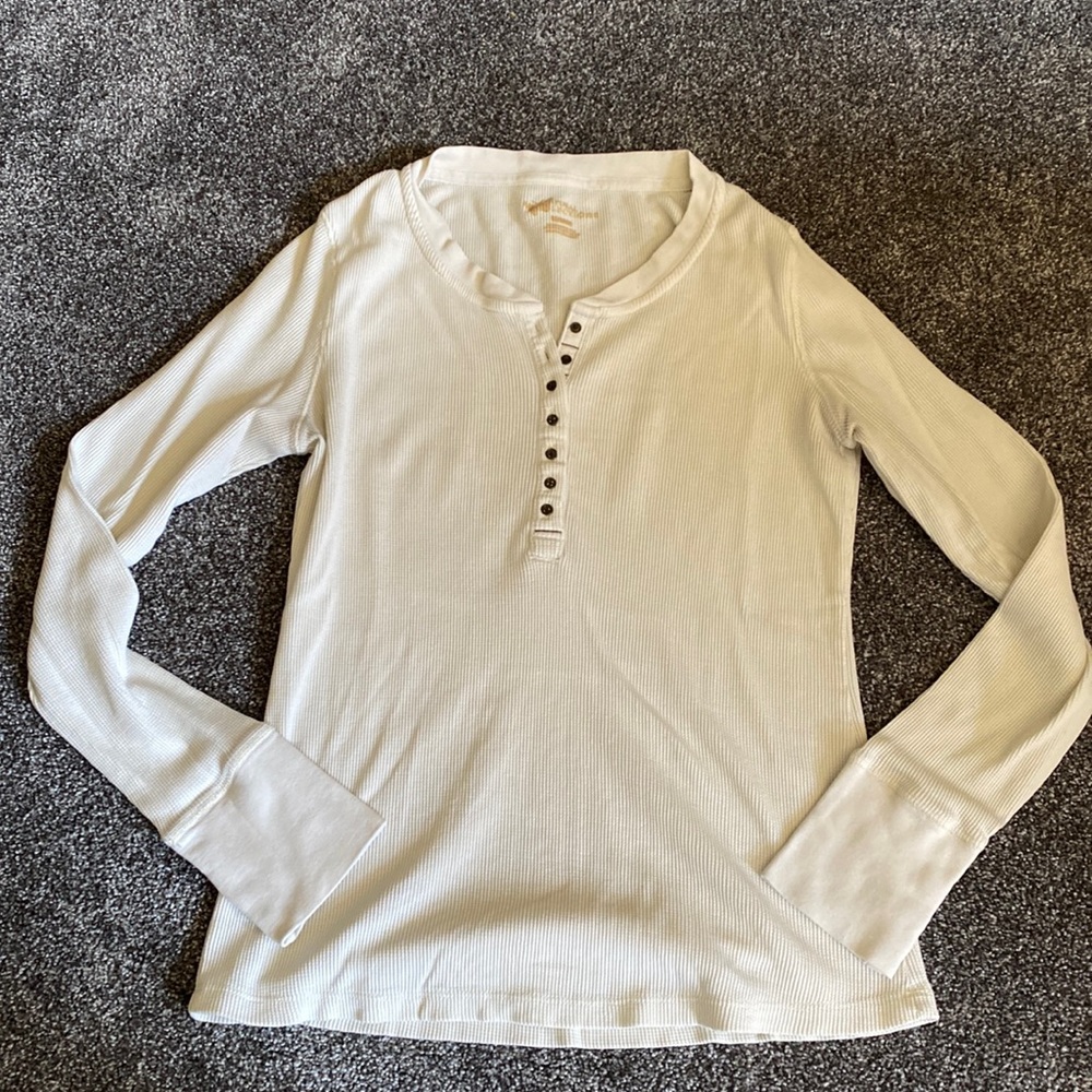 Natural Reflections women’s henley